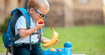 “Los centros escolares deben ser un reflejo impecable de las recomendaciones de alimentación saludable” fruta-alimentacion-colegio