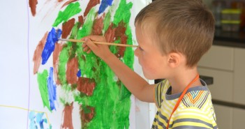 La importancia de las actividades extraescolares boy-369235_1920